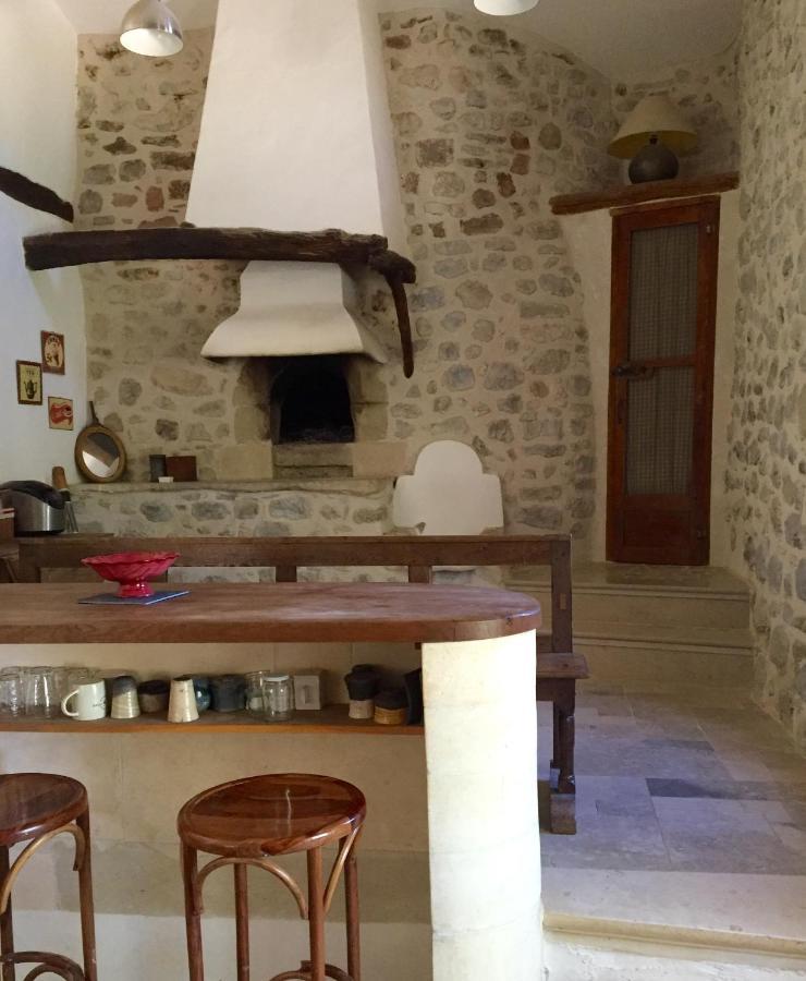 Maison en pleine garrigue sauvage Montbrun-les-Bains Extérieur photo