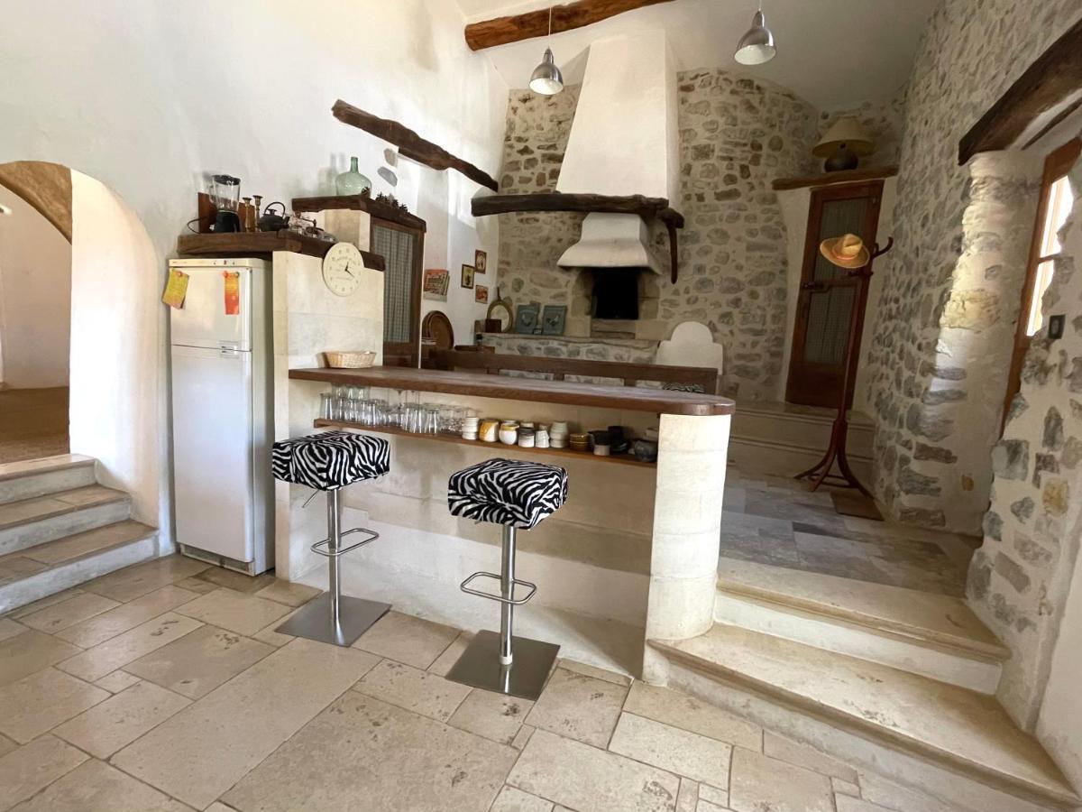 Maison en pleine garrigue sauvage Montbrun-les-Bains Extérieur photo