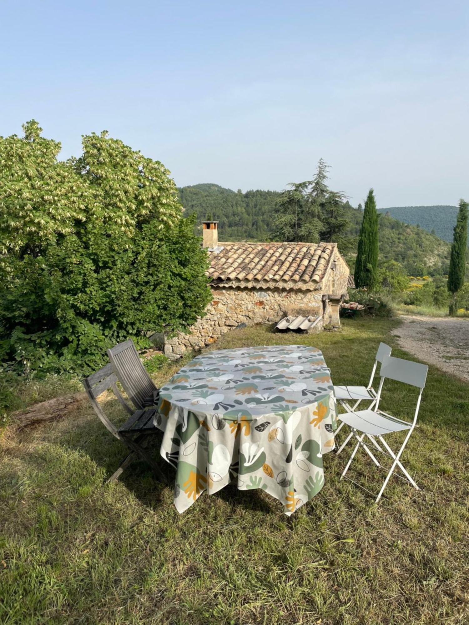 Maison en pleine garrigue sauvage Montbrun-les-Bains Extérieur photo